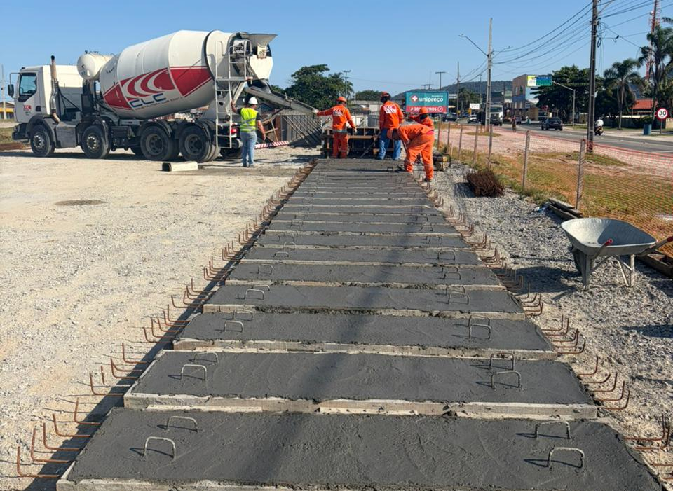 PR-412 duplicação entre Matinhos e Praia de Leste - implantação de drenagem