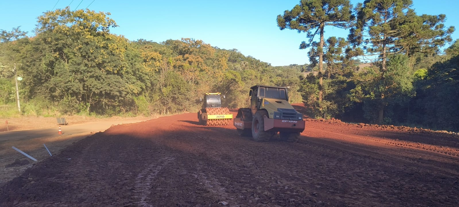 PR-239 pavimentação entre Mato Rico e Roncador - terraplenagem
