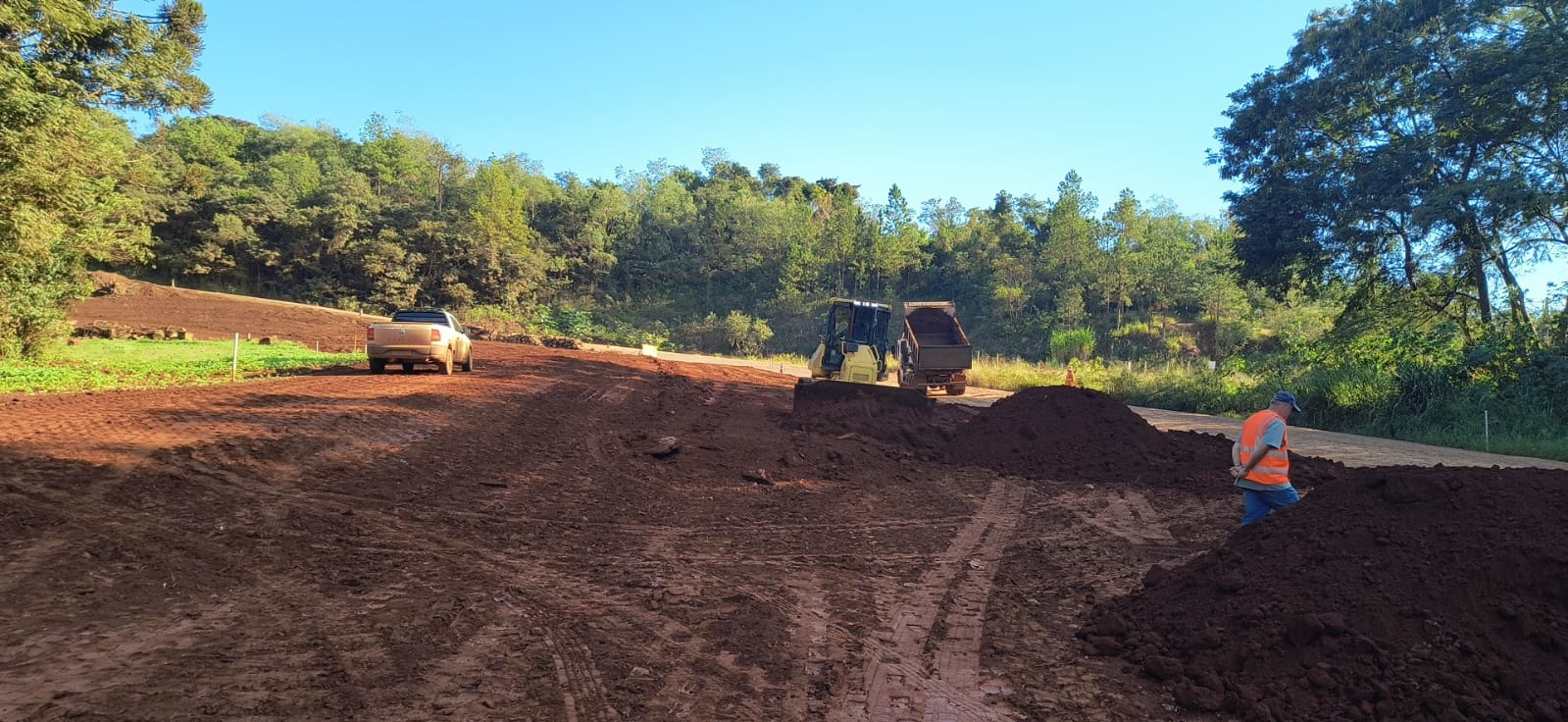 PR-239 pavimentação entre Mato Rico e Roncador - terraplenagem