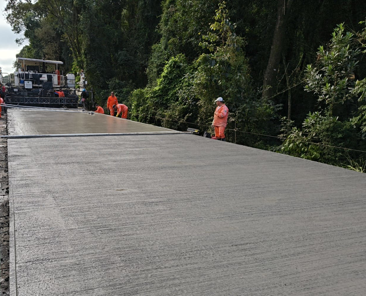 PR-460 e PRC-487 whitetopping Pitanga Nova Tebas - concretadora