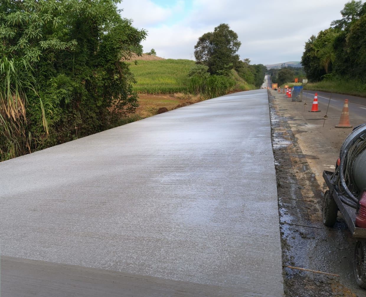 PR-460 e PRC-487 whitetopping Pitanga Nova Tebas - concretadora