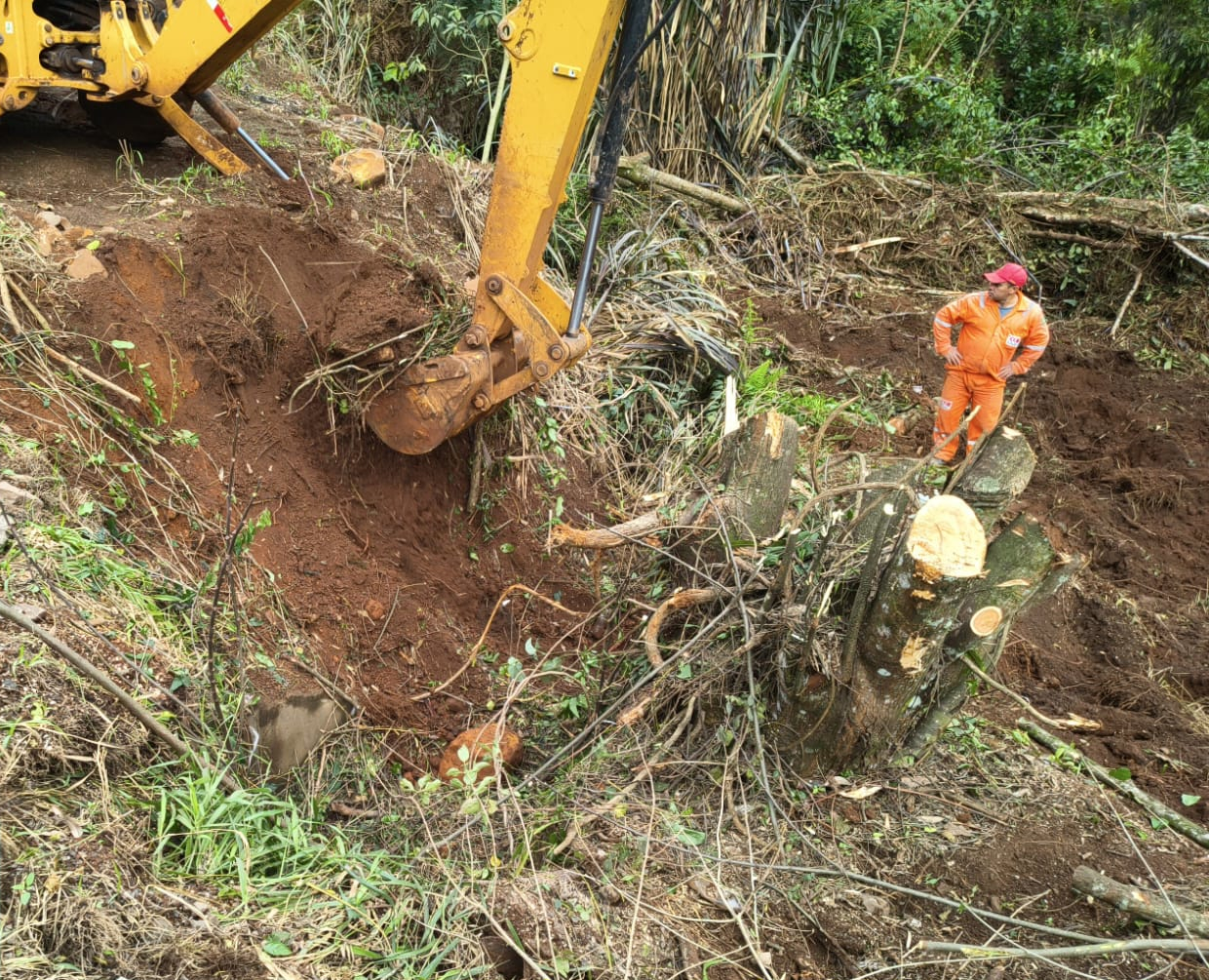 PR-460 e PRC-487 whitetopping Pitanga Nova Tebas - terraplenagem