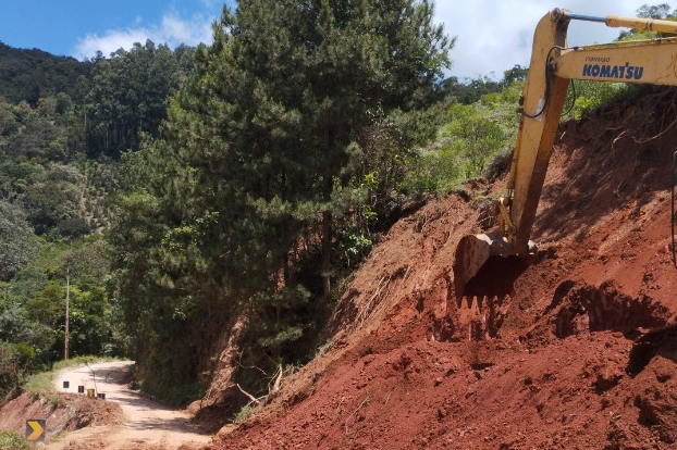 DER/PR informa interdição da PR-340 entre Tunas do Paraná e Cerro Azul nesta quinta