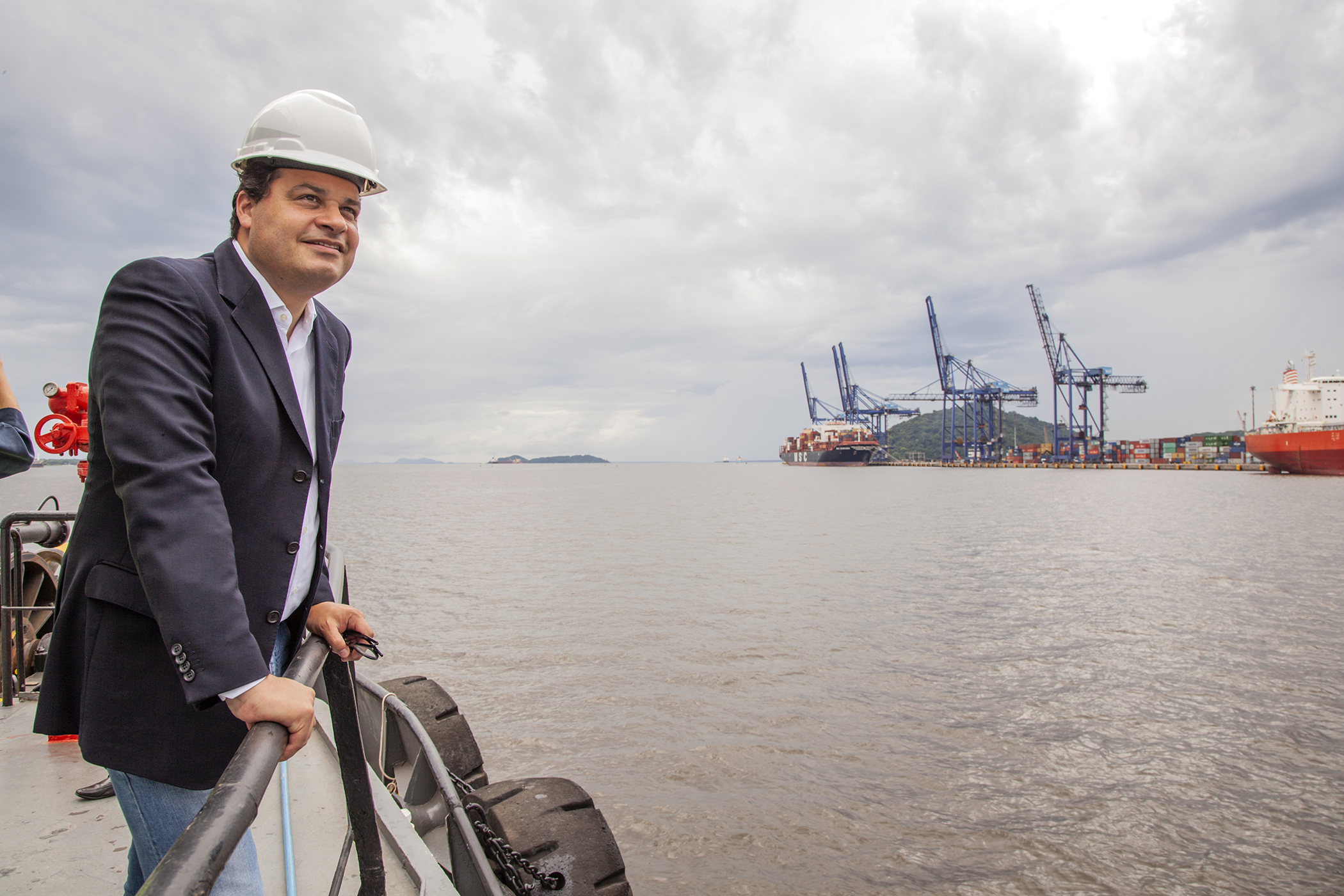 O Porto de Paranaguá comemora seu 84º aniversário no próximo domingo (17), mantendo o desempenho que o coloca entre os portos mais importantes da América Latina e o segundo maior porto do Brasil. Na foto, deputado Sandro Alex, secretário de Infraestrutura e Logística.  -  Paranaguá, 15/03/2019  -  Foto:  Claudio Neves/APPA