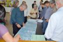 Governo e população discutem obra em Castro