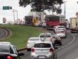Rodovia BR-369 com congestionamento, em Cambé