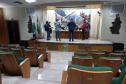 Sessão de abertura de envelopes no auditório do DER