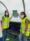 Equipe do DER afixa cartazes da Ouvidoria no ferry boat