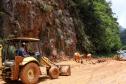 Deslizamento de terra na BR-277 Litoral