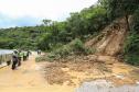 Deslizamento de terra na BR-277 Litoral