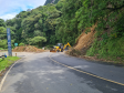 Serviços no km 8 da Estrada da Graciosa