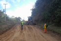 Conservação de via não pavimentada na PR-092, entre Cerro Azul e Doutor Ulysses