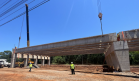 Lançamento de vigas em viadudo da BR-469