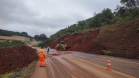 PR-239 em Pitanga, danos de grande porte no talude da rodovia
