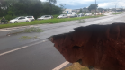 Bueiro colapsado na PR-323 em Umuarama
