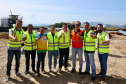 Chegada da balsa Perpetuar à baía de Guaratuba