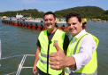 Chegada da balsa Perpetuar à baía de Guaratuba