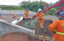 Obra de manutenção da ponte sobre o Rio Xambrê, na PR-490, em Iporã