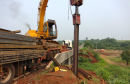 Obra de manutenção da ponte sobre o Rio Xambrê, na PR-490, em Iporã