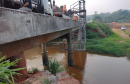 Obra de manutenção da ponte sobre o Rio Xambrê, na PR-490, em Iporã