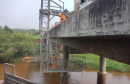 Obra de manutenção da ponte sobre o Rio Xambrê, na PR-490, em Iporã