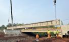 BR-469 lançamento de vigas da nova ponte sobre o Rio Tamanduá