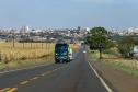 Ônibus em rodovia