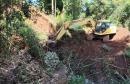 Obra de recuperação de aterro da PR-160 em Curiúva