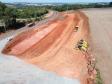 Terraplenagem na obra de restauração em concreto da PR-151 entre Ponta Grossa e Palmeira