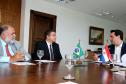 Reunião do governador Carlos Massa Ratinho Junior com a ministra de Indústria e Comércio do Paraguai, Liz Cramer; o governador do Departamento de Misiones, Carlos Arrechea Ortíz; o cônsul-geral do Paraguai no Brasil, Carlos José Fleitas Rodriguez, e empresários.  -  Curitiba, 14/02/2019  -  Foto: Gilson Abreu/ANPr