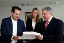 Reunião do governador Carlos Massa Ratinho Junior com a ministra de Indústria e Comércio do Paraguai, Liz Cramer; o governador do Departamento de Misiones, Carlos Arrechea Ortíz; o cônsul-geral do Paraguai no Brasil, Carlos José Fleitas Rodriguez, e empresários.  -  Curitiba, 14/02/2019  -  Foto: Gilson Abreu/ANPr