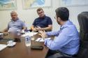 A relação do Porto de Paranaguá com a cidade foi tema de uma reunião entre o diretor dos Portos do Paraná, Luiz Fernando Garcia, e o prefeito Marcelo Roque, nesta sexta-feira (15). O encontro faz parte dos esforços da nova gestão em contribuir com o desenvolvimento do município e aproximar a comunidade da atividade portuária. Foto:Claudio Neves/APPA