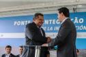 O governador Carlos Massa Ratinho Junior recebe  em Foz do Iguaçu, o presidente Jair Bolsonaro e o presidente do Paraguai Mario Abdo Benítez para o lançamento da pedra fundamental da segunda ponte entre Brasil e Paraguai, em cerimônia  no Marco das Três Fronteiras, nesta sexta-feira (10).   Foz do Iguaçu, 10/05/2019 -  Foto: Geraldo Bubniak/ANPr