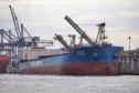 O Porto de Paranaguá vai movimentar nesta semana a maior quantidade de grãos para exportação da história. O navio chinês Lan Hua Hai chega nesta segunda-feira (27) no porto paranaense e vai receber 90 mil toneladas de farelo de soja ? o equivalente a cerca de 2,5 mil carretas carregadas. A previsão é que a operação dure quatro dias.  -  Paranaguá, 28/05/2019  -  Foto: José Fernando Ogura/ANPr