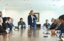 O Porto de Paranaguá terá a primeira reforma no pier público de inflamáveis, que foi construído na década de 1940 e, desde então, recebeu apenas pequenas intervenções de manutenção. Nesta quarta-feira (06), o governador Carlos Massa Ratinho Junior assinou, em reunião no Palácio Iguaçu, a autorização para contratação da empresa que fará a obra. Foto: Rodrigo Felix Leal/ANPr