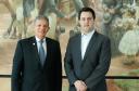 O governador Carlos Massa Ratinho Junior e o diretor-presidente da Itaipu, general Joaquim Silva e Luna, assinaram nesta quinta-feira (01), convênio para dar início à construção da segunda ponte ligando o Brasil ao Paraguai, em Foz do Iguaçu.