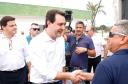 O governador Carlos Massa Ratinho Junior inaugurou nesta quinta-feira (10) o viaduto Nelson Buffara, na entrada de Paranaguá, onde a BR-277 se divide entre as avenidas Ayrton Senna e Bento Rocha. A obra é fundamental para melhorar o trânsito pesado da região e agilizar a movimentação de cargas em direção ao Porto de Paranaguá.