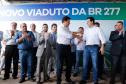O governador Carlos Massa Ratinho Junior inaugurou nesta quinta-feira (10) o viaduto Nelson Buffara, na entrada de Paranaguá, onde a BR-277 se divide entre as avenidas Ayrton Senna e Bento Rocha. A obra é fundamental para melhorar o trânsito pesado da região e agilizar a movimentação de cargas em direção ao Porto de Paranaguá.