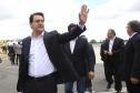 Dois potentes jatos de água batizaram simbolicamente as primeiras aeronaves que partiram com voos de Curitiba para o Interior do Estado inaugurando oficialmente, nesta terça-feira (22), o programa Voe Paraná. O governador Carlos Massa Ratinho Junior acompanhou a estreia no Aeroporto Afonso Pena, em São José dos Pinhais, recepcionando os primeiros passageiros com destino ao Interior do Estado.