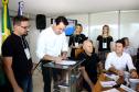 O governador também se reuniu com a equipe de governo na Feira Paraná, em Ponta Grossa. Foram discutidos temas como a reunião de prefeitos, na próxima semana em Foz do Iguaçu, os detalhes sobre o acordo de leniência com a concessionária Rodonorte, que resultará em obras prioritárias para a infraestrutura viária de Ponta Grossa e outras cidades paranaenses e a concessão do parque Vila Velha.