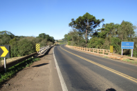 Ponte Rio Caçadorzinho PRC-158 no limite entre Pato Branco e Vitorino