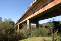 Ponte Rio Capanema PR-281 no limite entre Realeza e Planalto