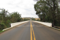 Ponte Rio Chopim PR-566 no limite entre Coronel Vivida e Itapejara d'Oeste