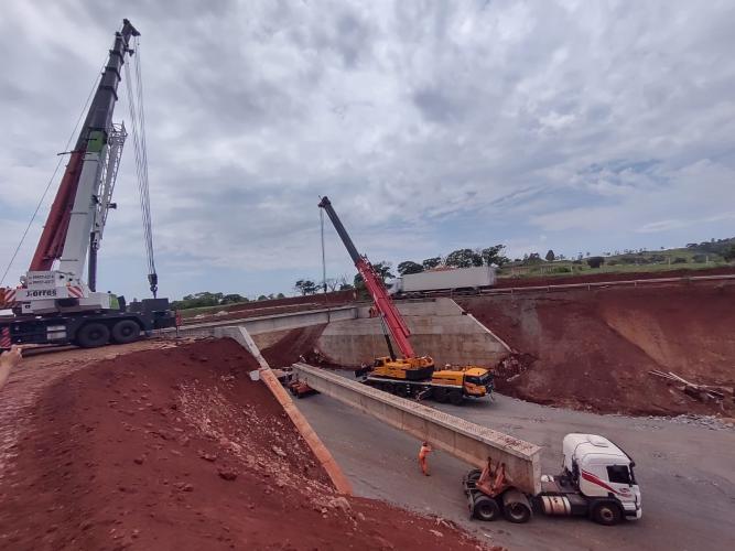 Transporte de viga de concreto
