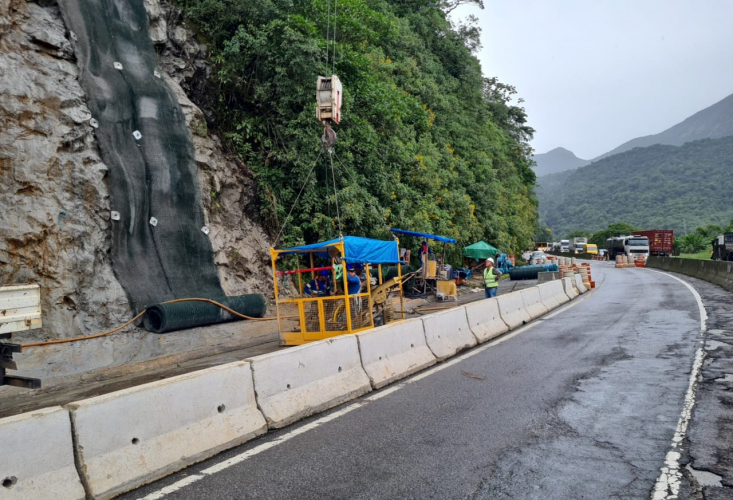 BR-277, km 41: instalação tela metálica