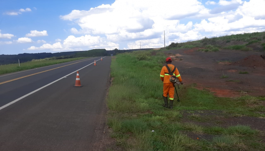 Serviços do Integra Paraná na PR-151 entre Ponta Grossa e Sengés