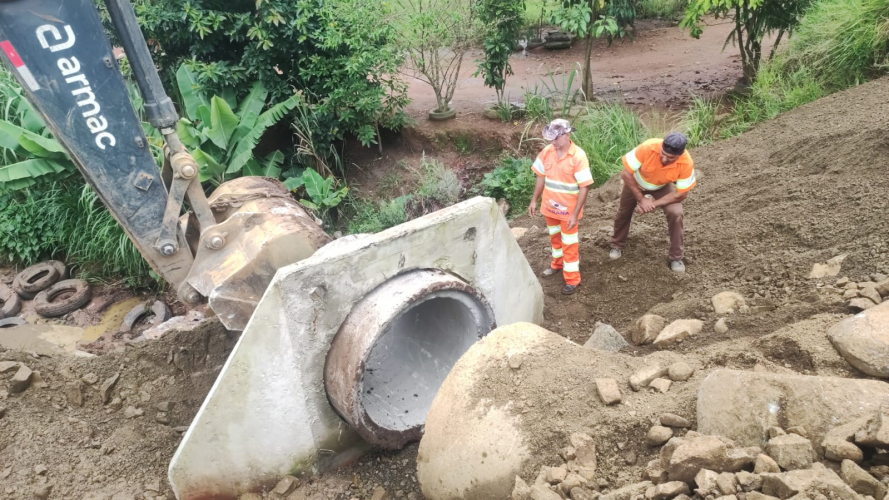 Serviços do Integra Paraná na PR-151 entre Ponta Grossa e Sengés