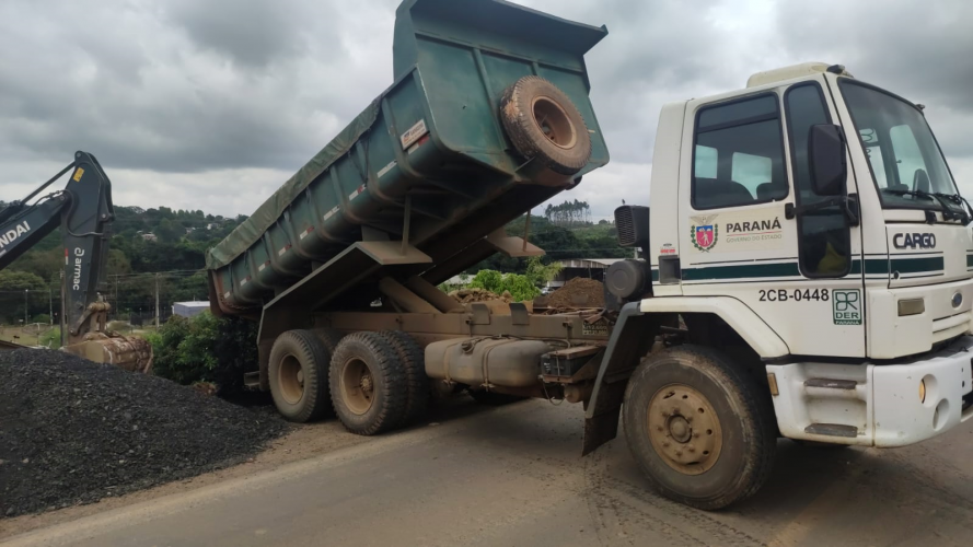 Serviços do Integra Paraná na PR-151 entre Ponta Grossa e Sengés
