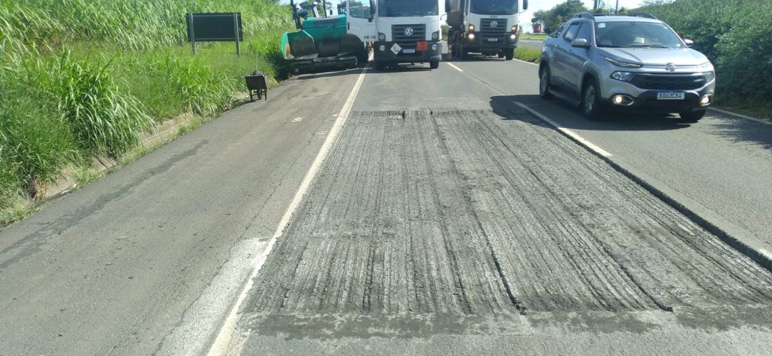 Serviços do Integra Paraná na PR-151 entre Ponta Grossa e Sengés