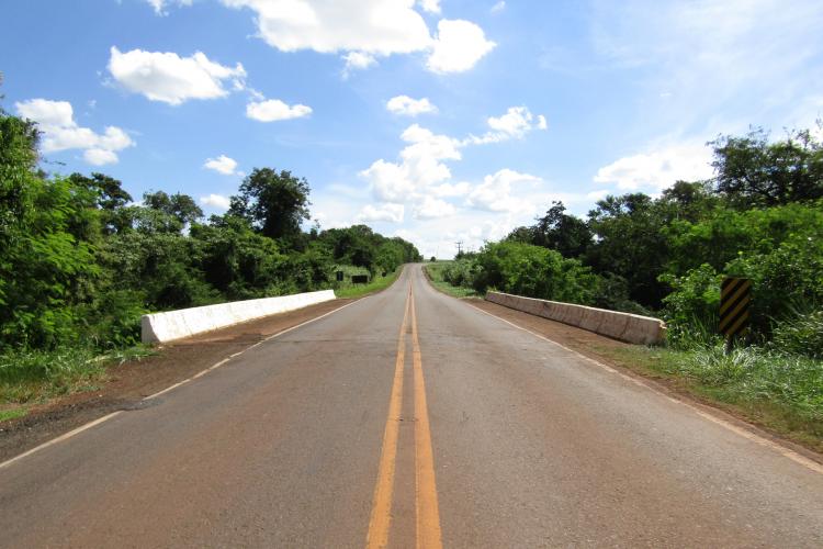 Ponte Rio Marialva PR-546 no limite entre Marialva e Itambé - CP205